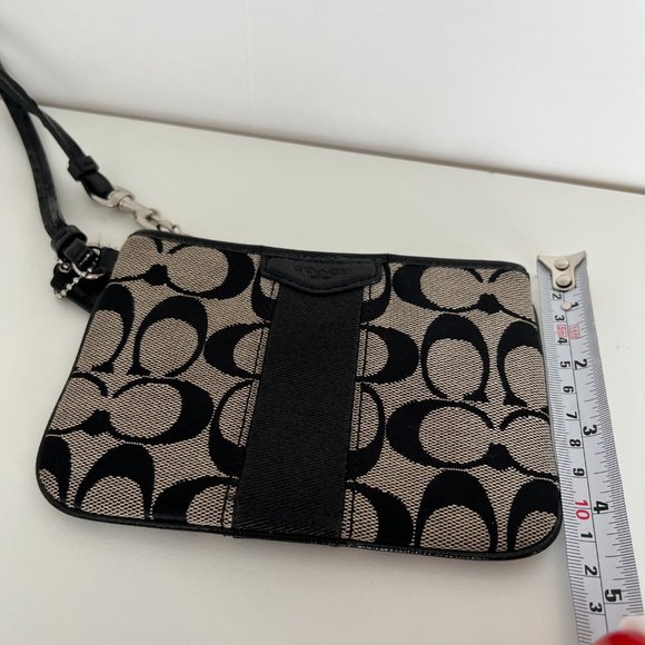 Authentic Coach Wristlet - Picture 8 of 9